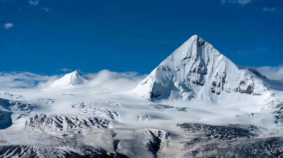Sapu Sacred Mountain: A Love Letter of Ice and Snow from the Hidden Gem of Eastern Tibet