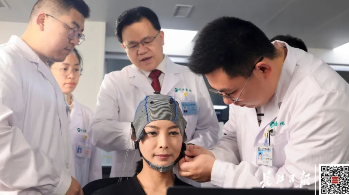 Bridging Minds and Machines: China's Transformative Role in Brain-Computer Interface Healthcare‌