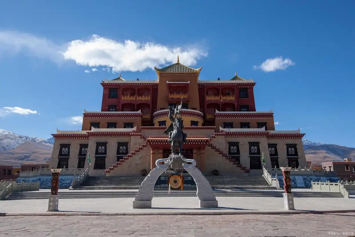 Breaking into King Gesar City in the Snowy Mountains