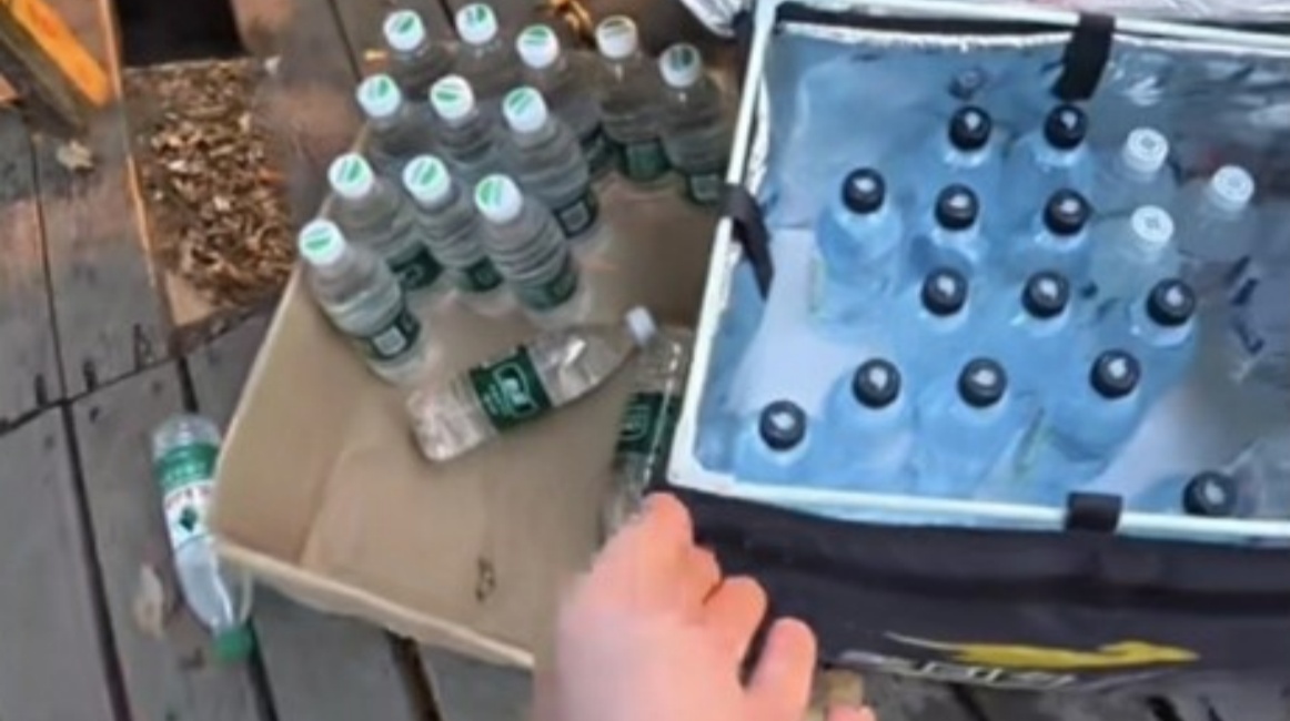 Self-service water vending