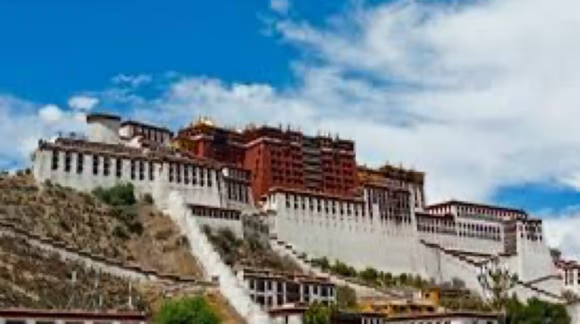 The Potala Palace: A Timeless Monument on the Roof of the World