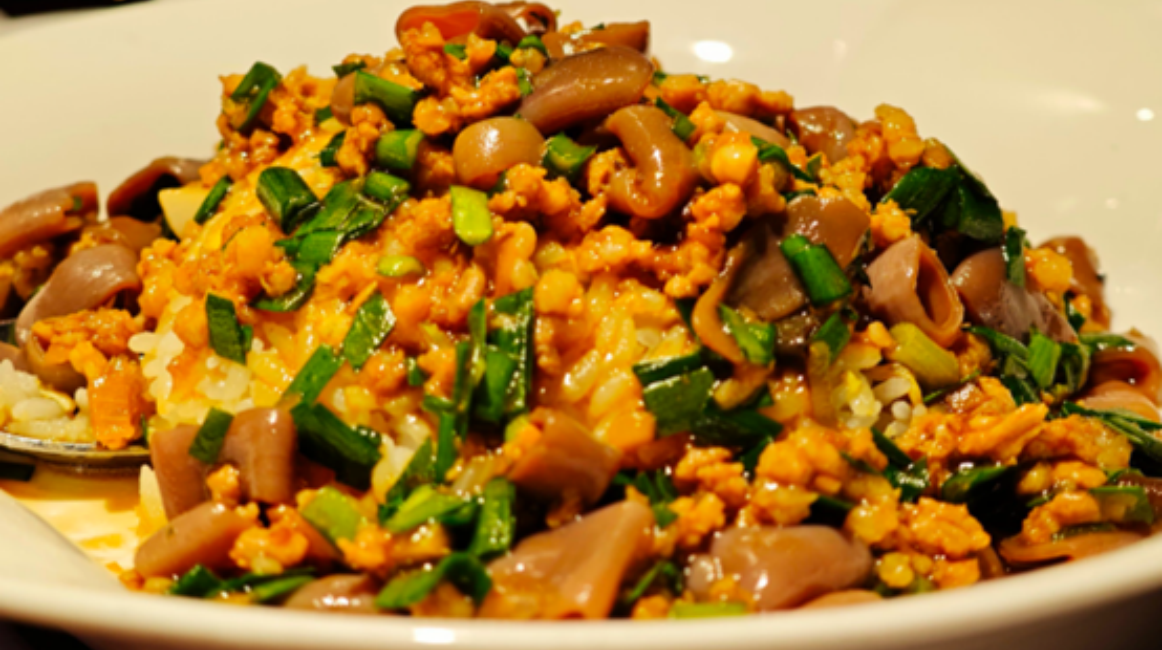 Chinese Sea Worm Rice Bowl: The Ultimate Umami from the Sea