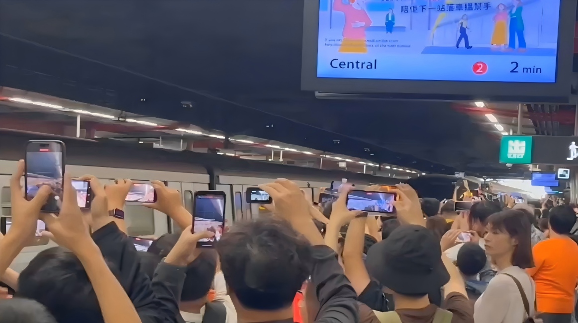 China-made MTR train makes debut on Hong Kong Tsuen Wan Line