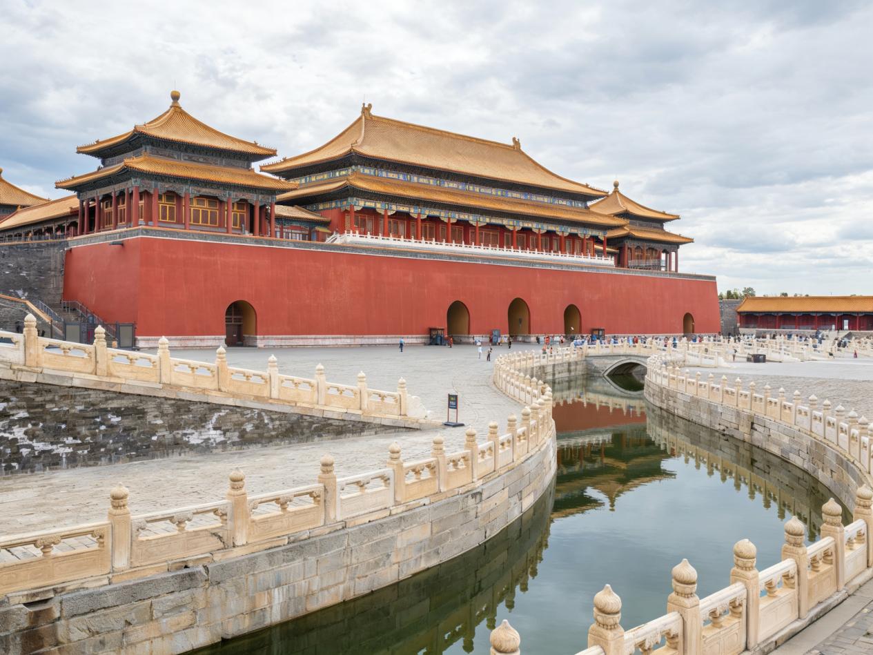 The Echoes of the Forbidden City Over Six Centuries The Imperial Palaces of the Ming and Qing Dynasties, a Long Scroll of World Civilization