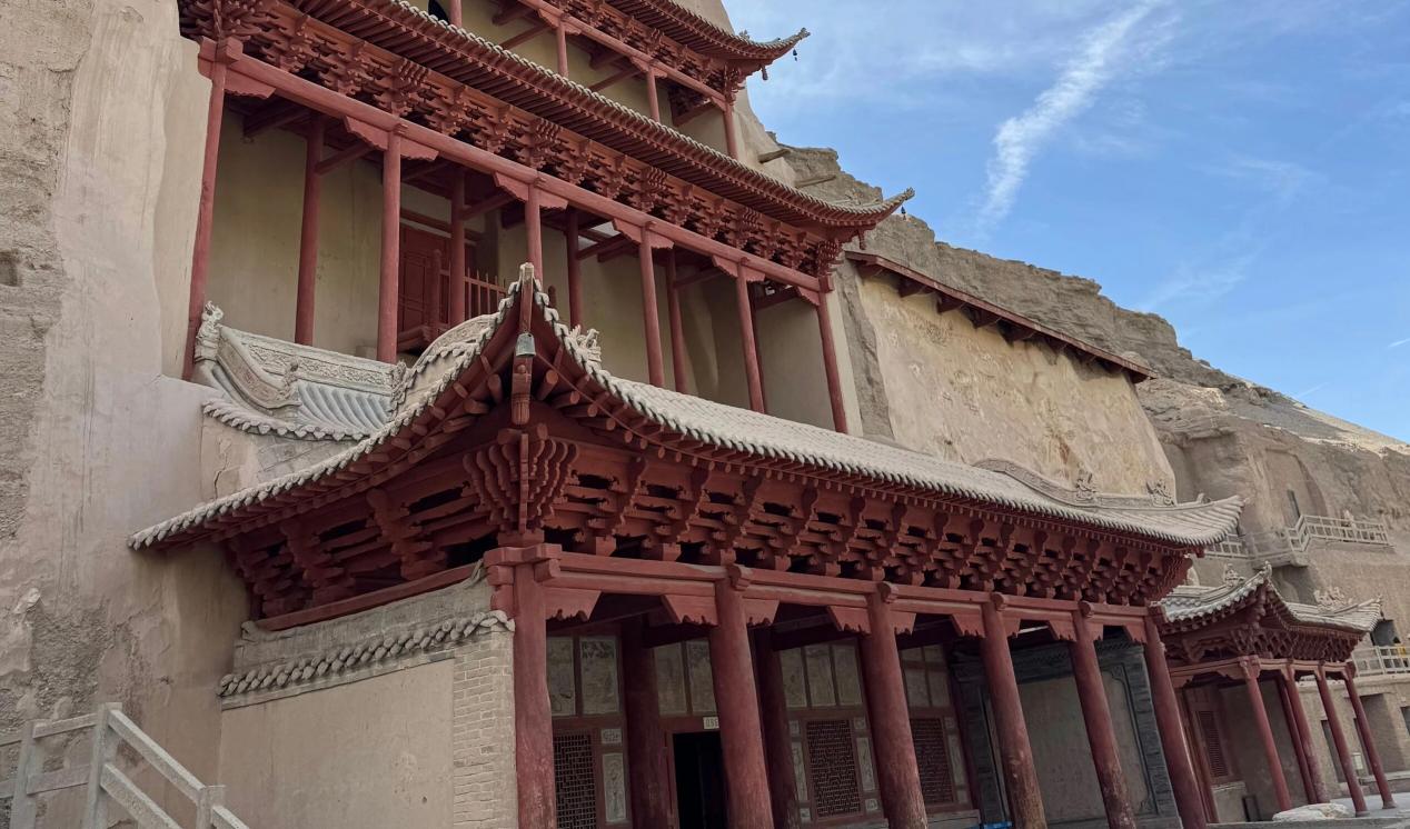 The Pantheon in the Desert The Mogao Caves, a Scene of Civilizational Dialogue Spanning a Thousand Years
